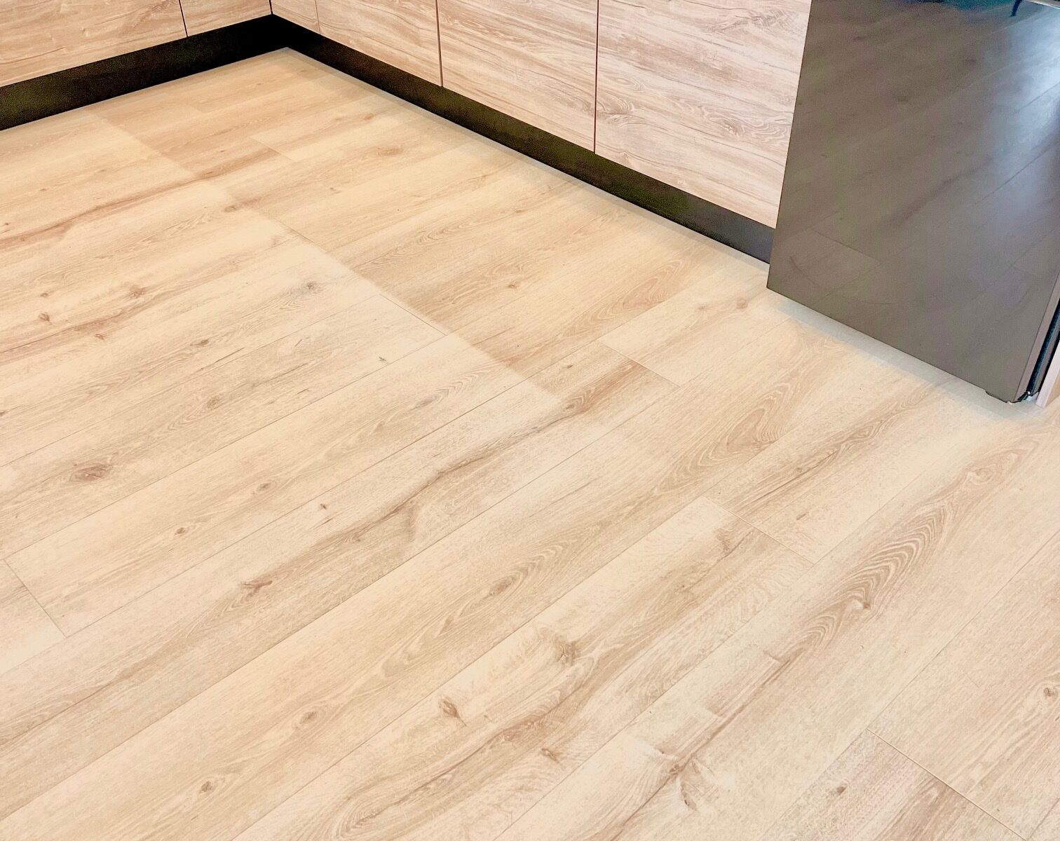 Quick-Step MJ3550 dąb pustynny naturalny jasny laminat